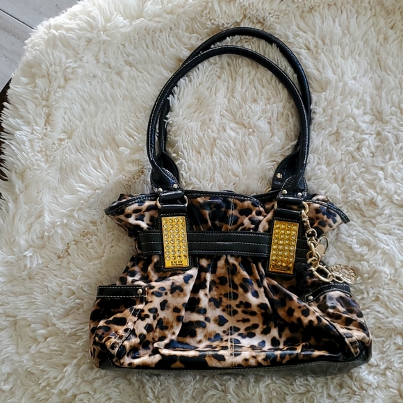 Purse - Picture 1 of 1